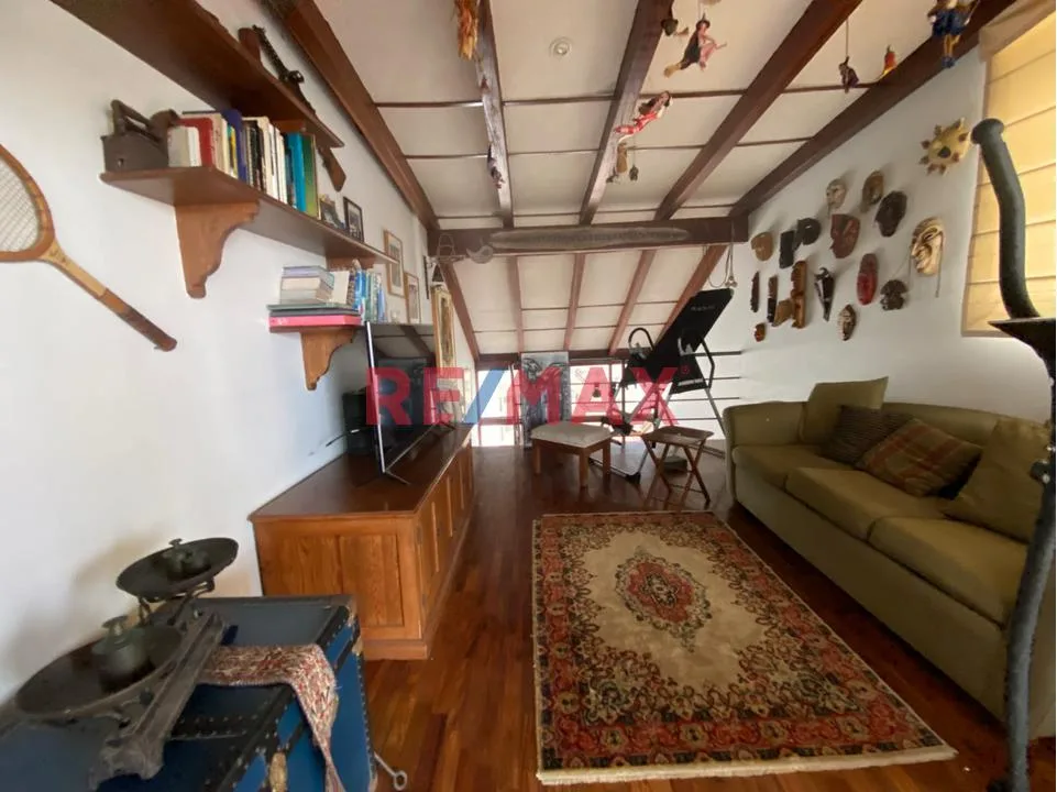 Venta de Encantador Dúplex más Dos Estacionamientos en Calle Buenos Aires, Miraflores🏠 · imagen 7